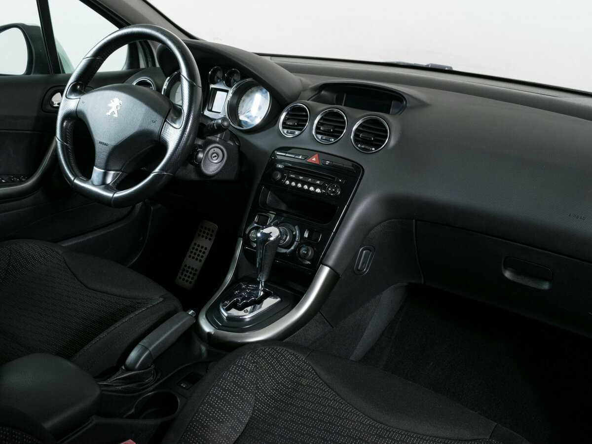 Купить Peugeot 308 с пробегом. Фото: #7