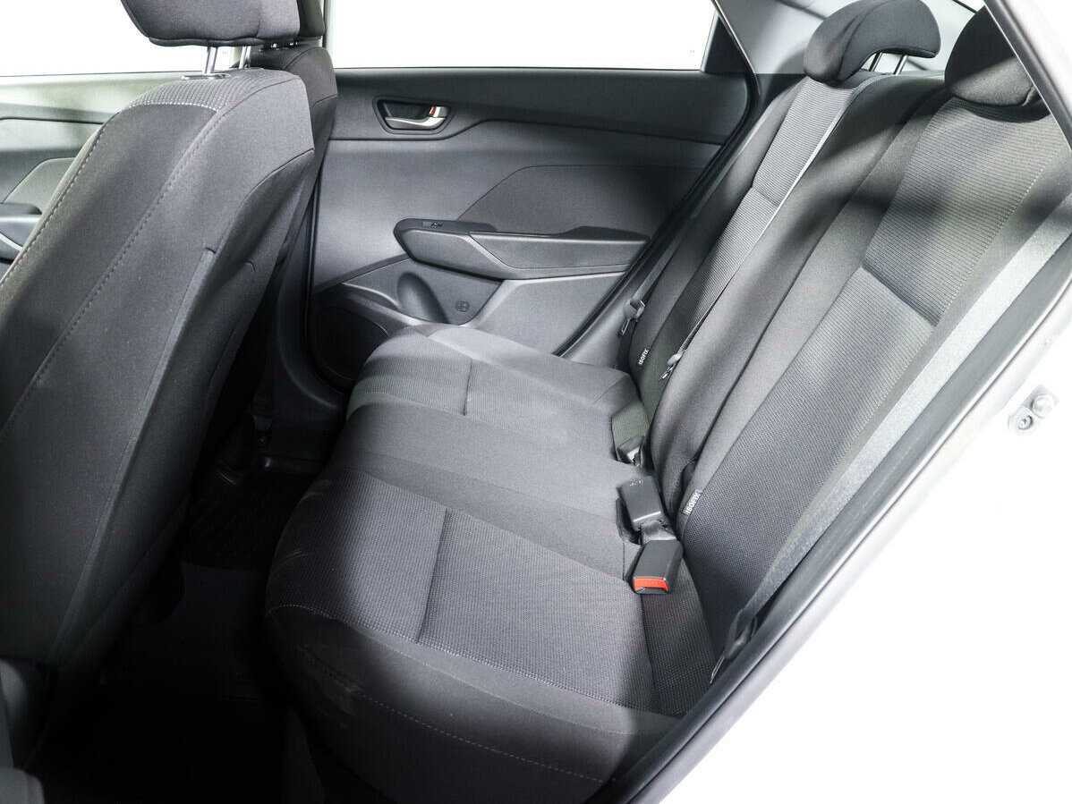 Купить Hyundai Solaris с пробегом. Фото: #8