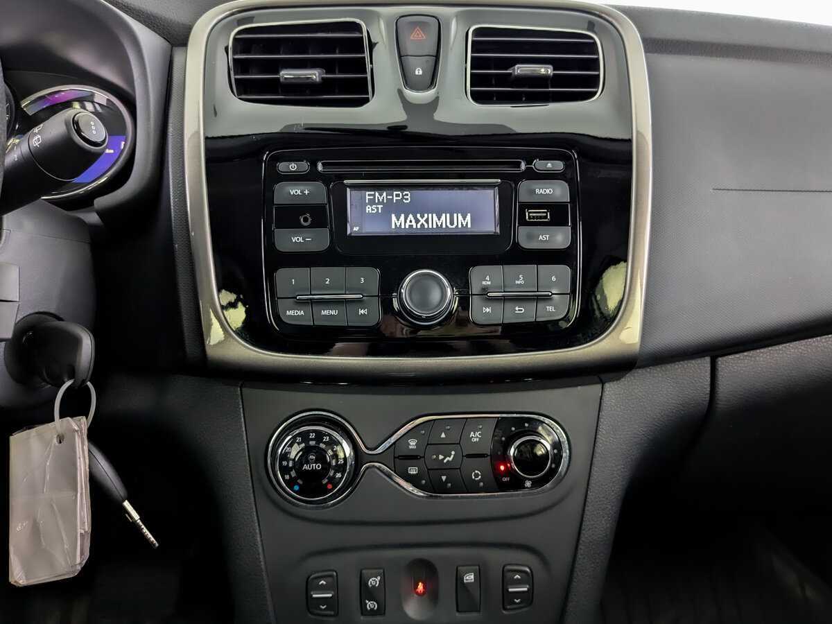 Купить Renault Sandero с пробегом. Фото: #12