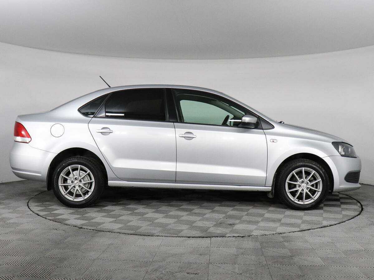 Купить Volkswagen Polo с пробегом. Фото: #3