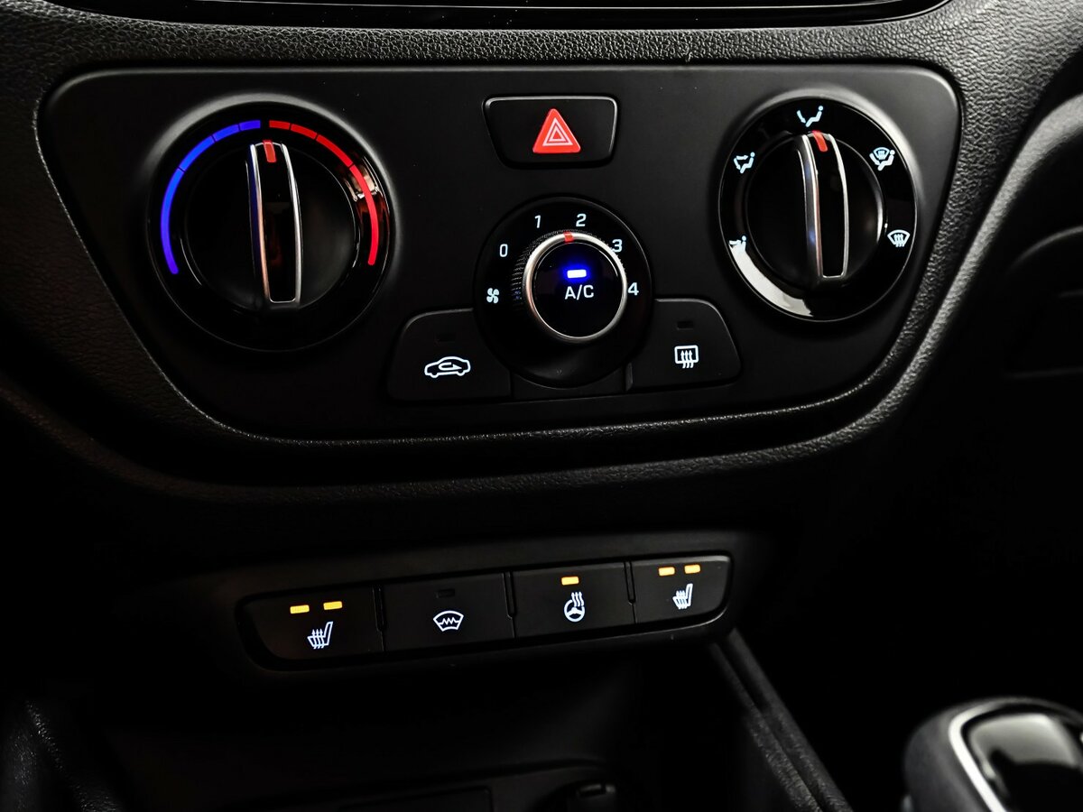 Купить Hyundai Solaris с пробегом. Фото: #12