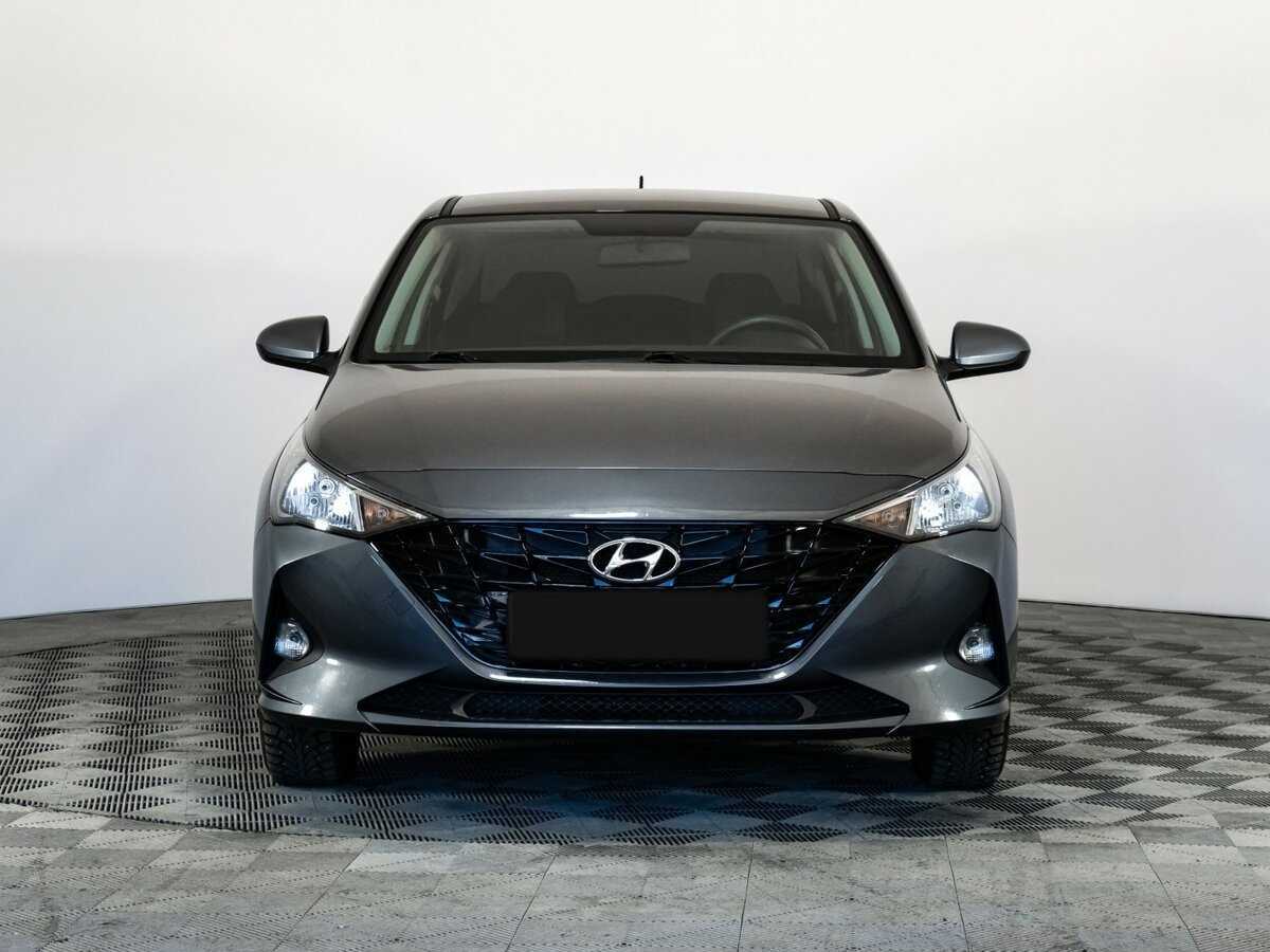 Купить Hyundai Solaris с пробегом. Фото: #1