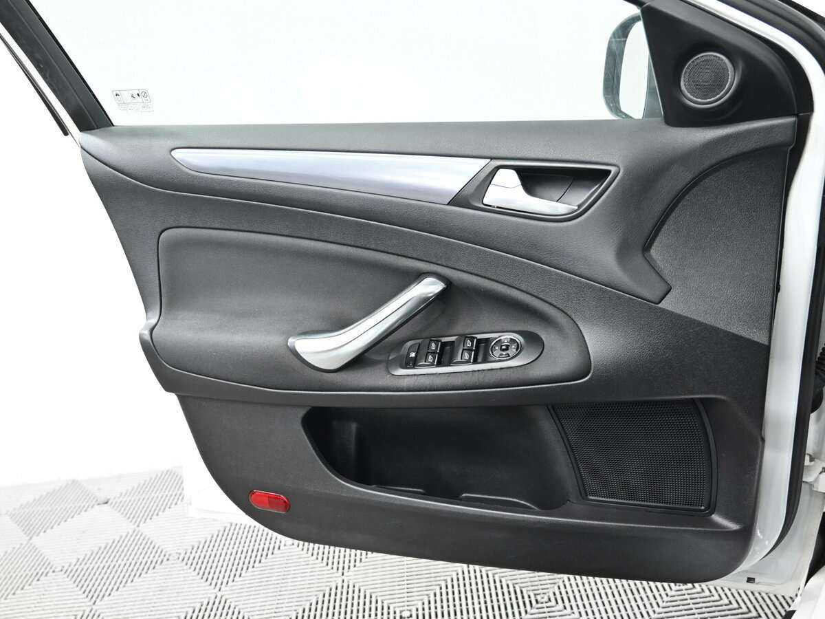 Купить Ford Mondeo с пробегом. Фото: #8