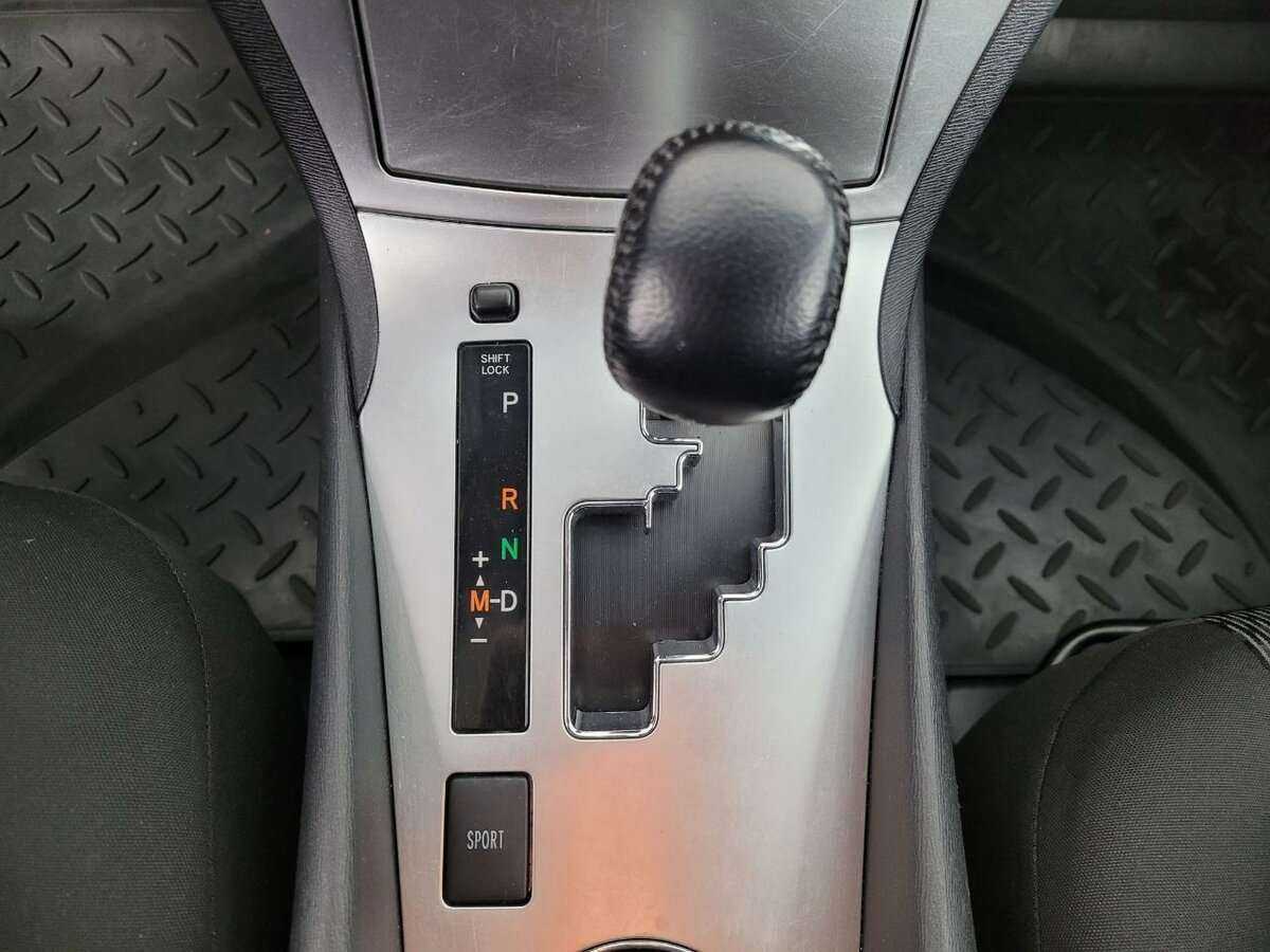 Купить Toyota Avensis с пробегом. Фото: #12