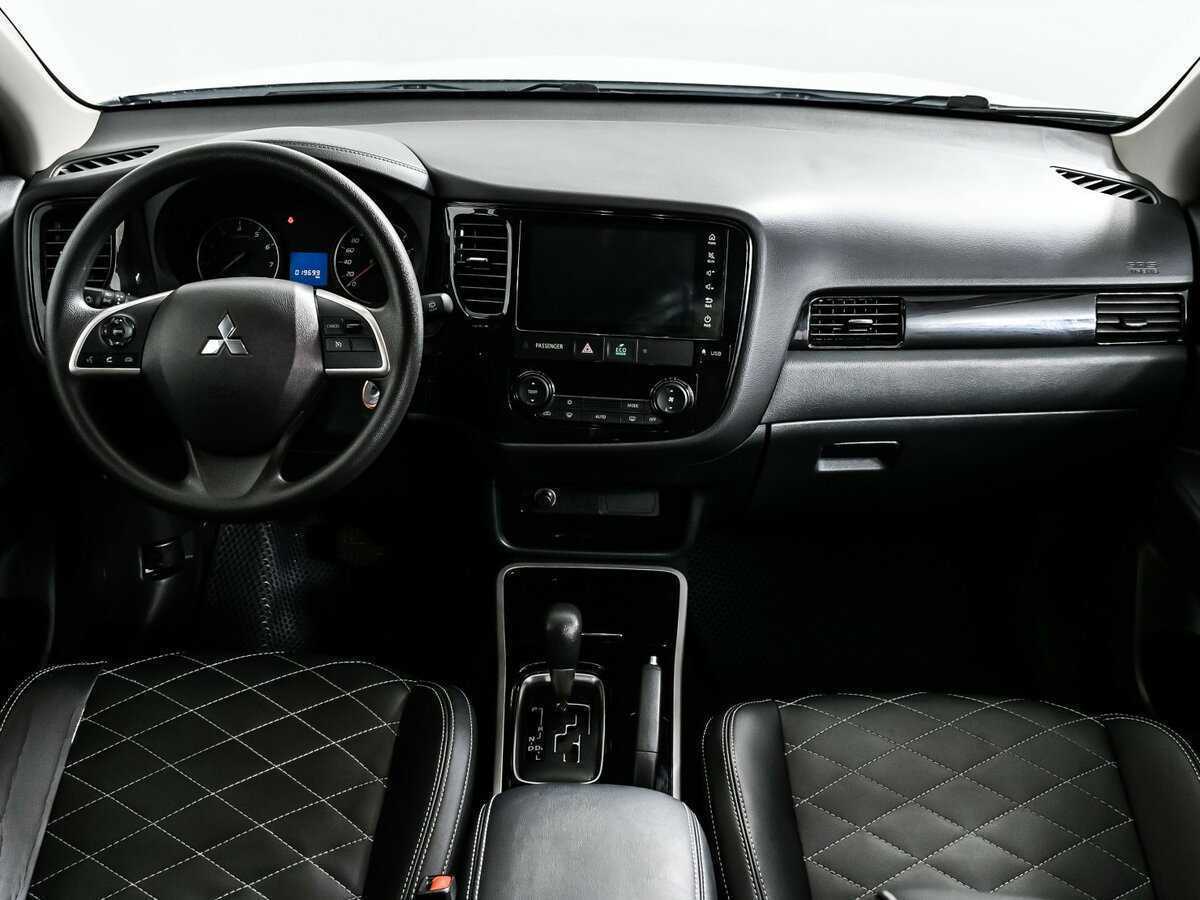 Купить Mitsubishi Outlander с пробегом. Фото: #10