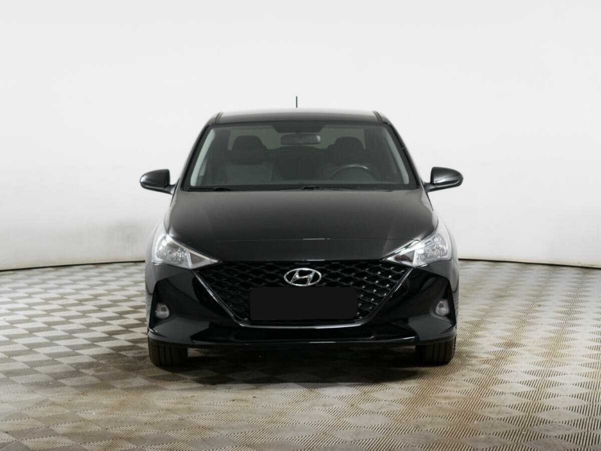 Купить Hyundai Solaris с пробегом. Фото: #1