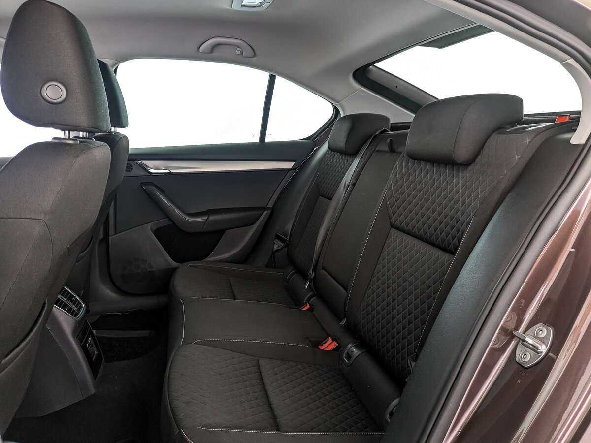 Купить Skoda Octavia с пробегом. Фото: #17