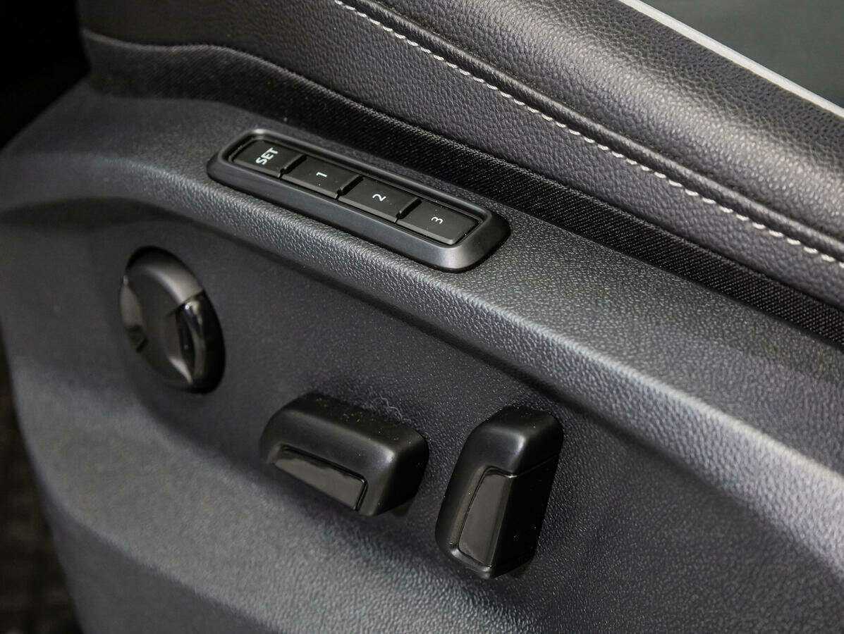 Купить Volkswagen Tiguan с пробегом. Фото: #17