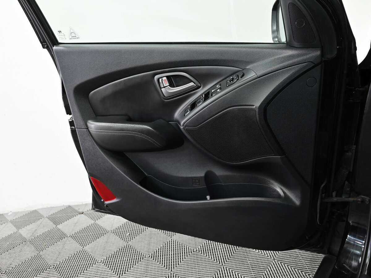 Купить Hyundai ix35 с пробегом. Фото: #11