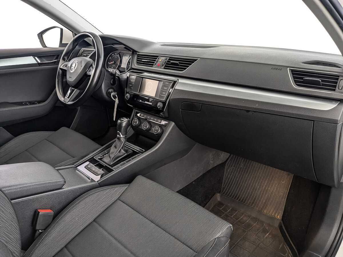 Купить Skoda Superb с пробегом. Фото: #8