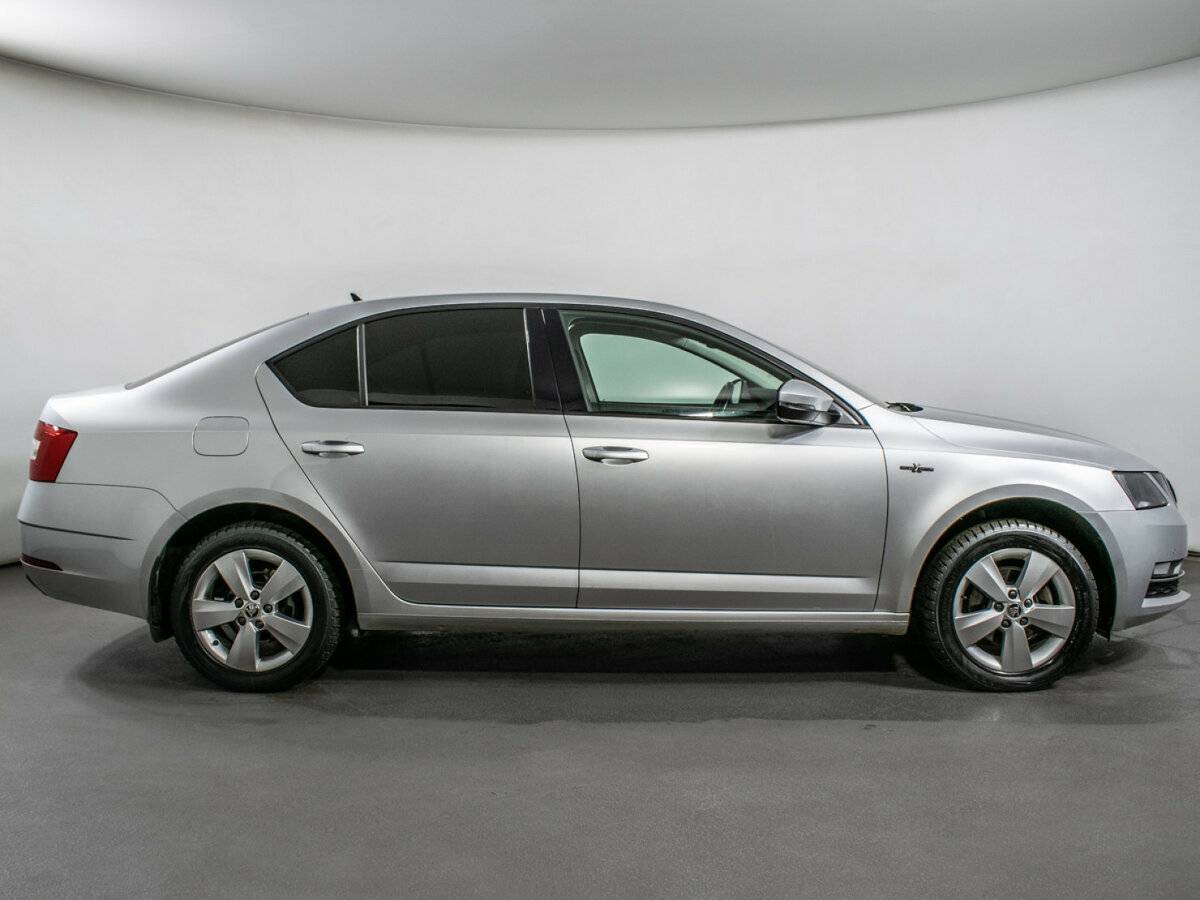 Купить Skoda Octavia с пробегом. Фото: #3