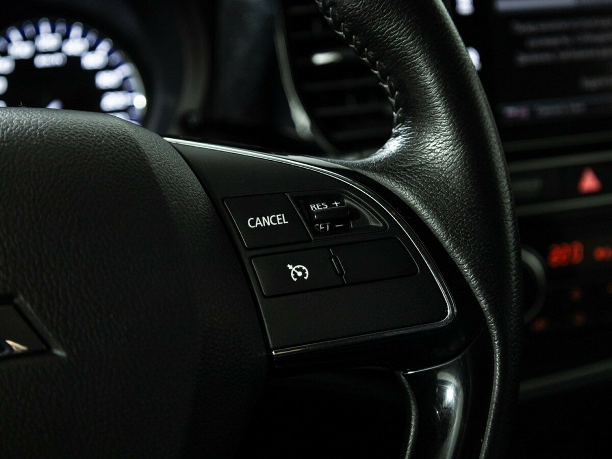 Купить Mitsubishi Outlander с пробегом. Фото: #14