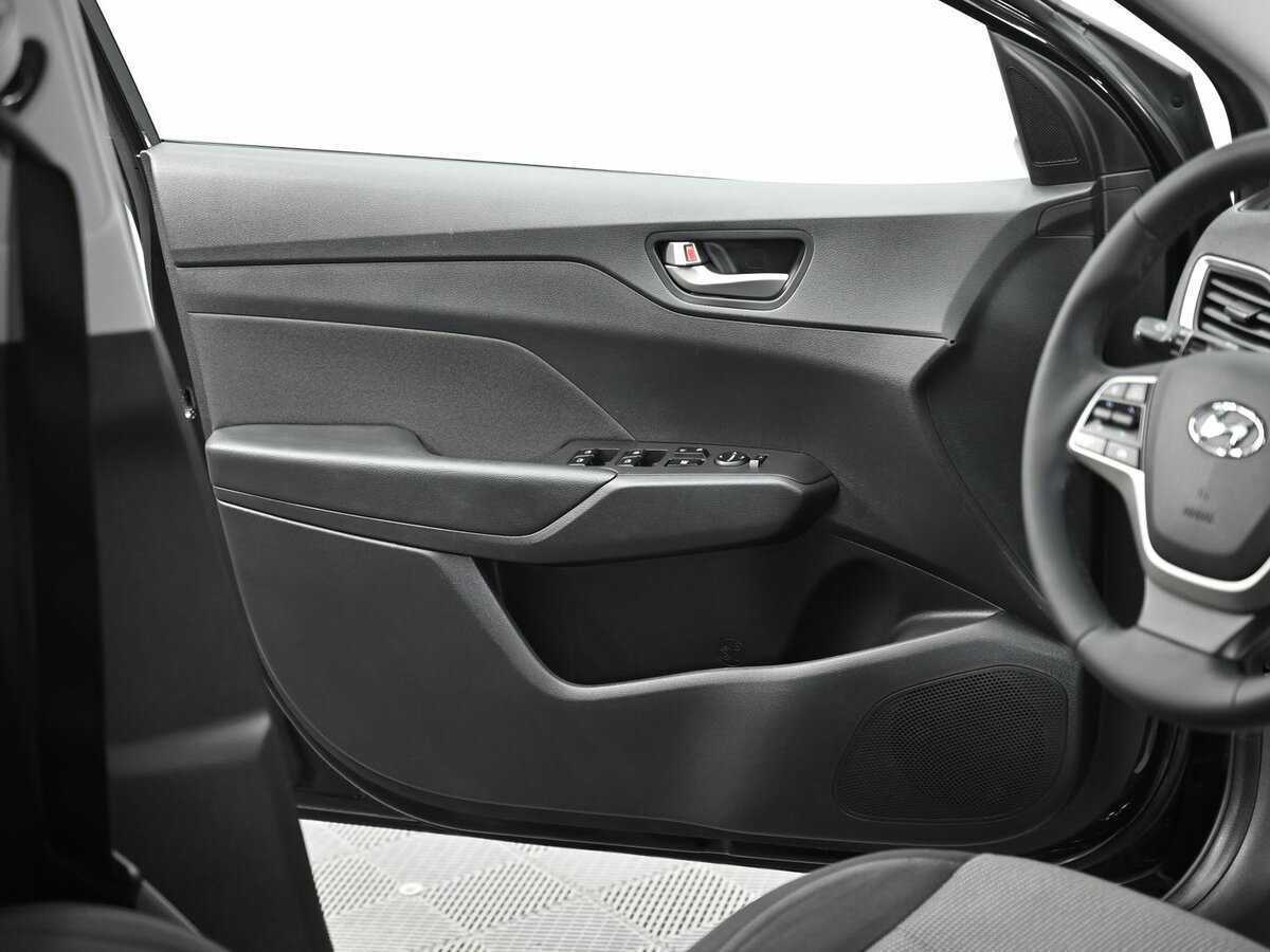 Купить Hyundai Solaris с пробегом. Фото: #5