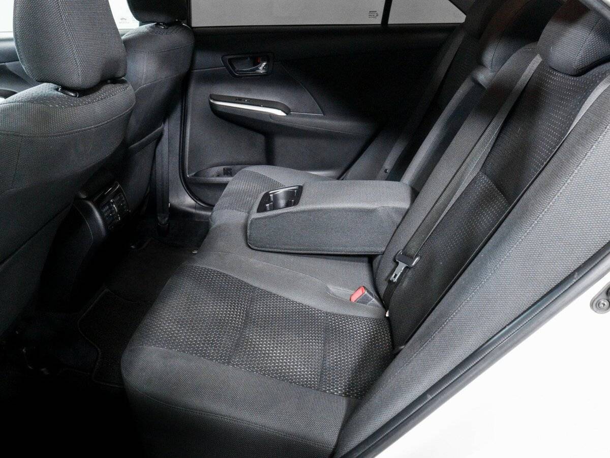 Купить Toyota Camry с пробегом. Фото: #9