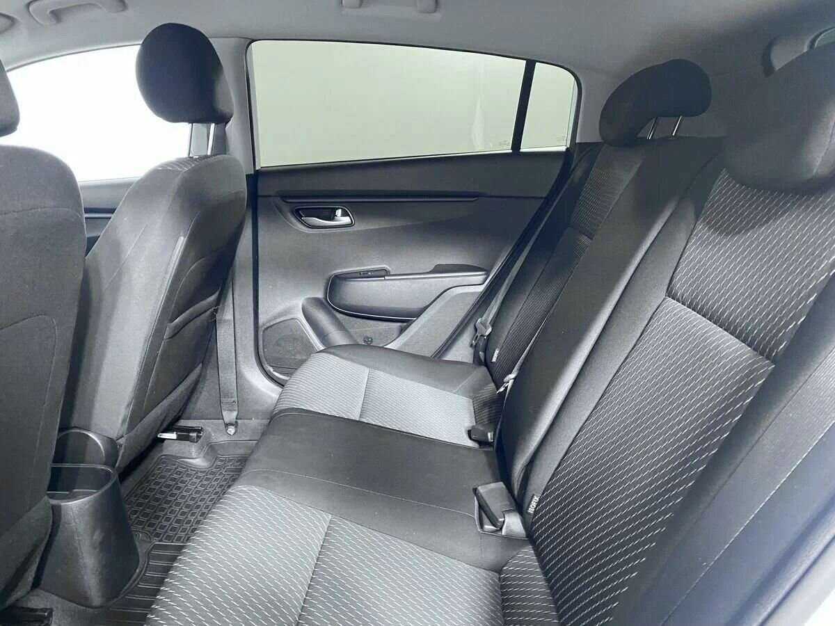 Купить Kia Rio с пробегом. Фото: #7