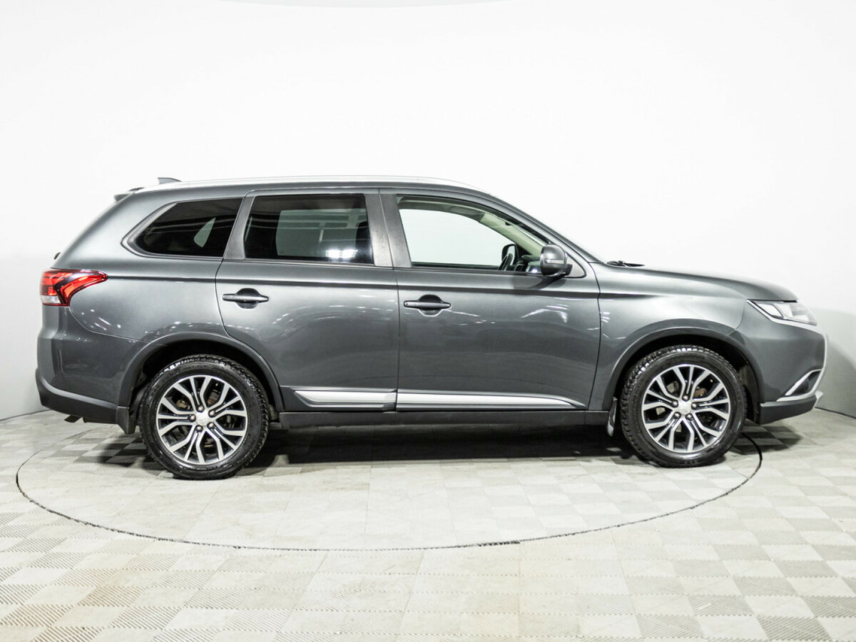 Купить Mitsubishi Outlander с пробегом. Фото: #3