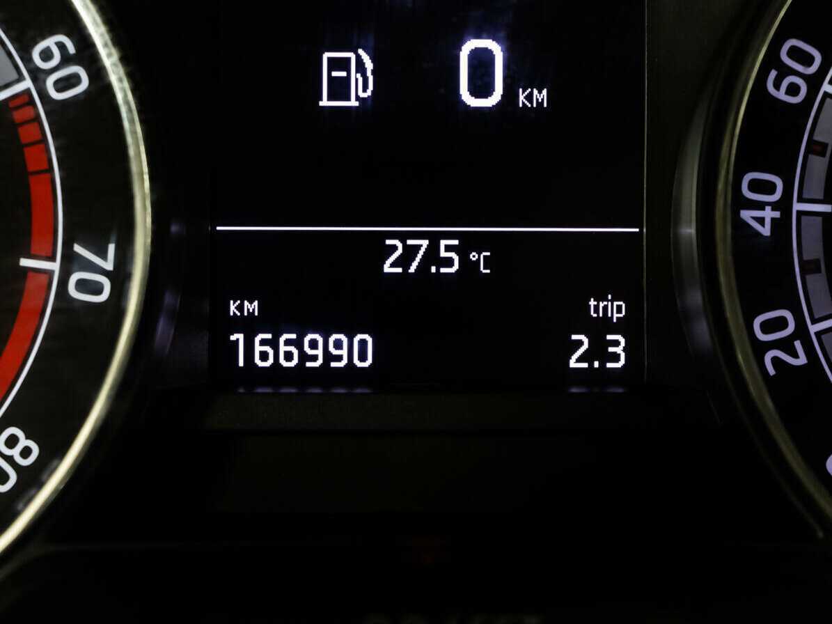 Купить Skoda Rapid с пробегом. Фото: #12