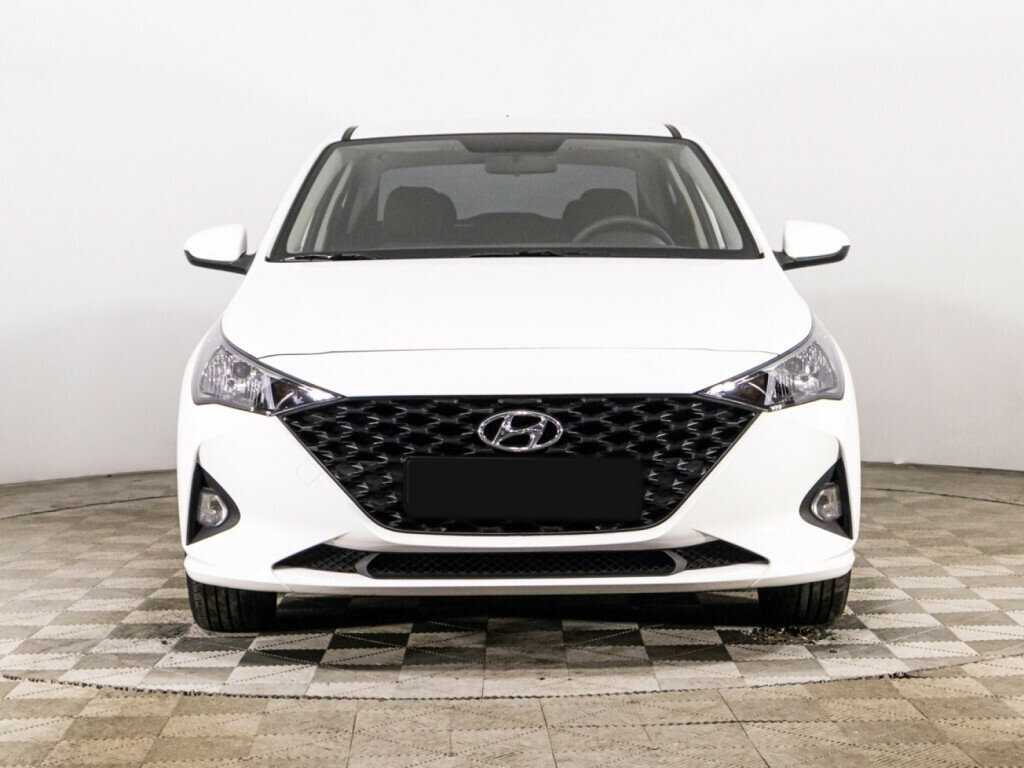 Купить Hyundai Solaris с пробегом. Фото: #1