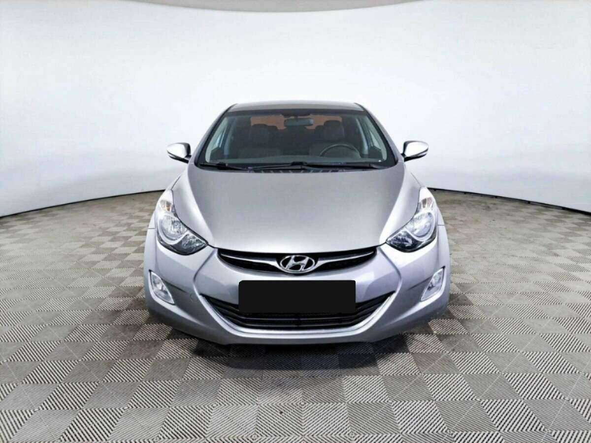 Купить Hyundai Elantra с пробегом. Фото: #1