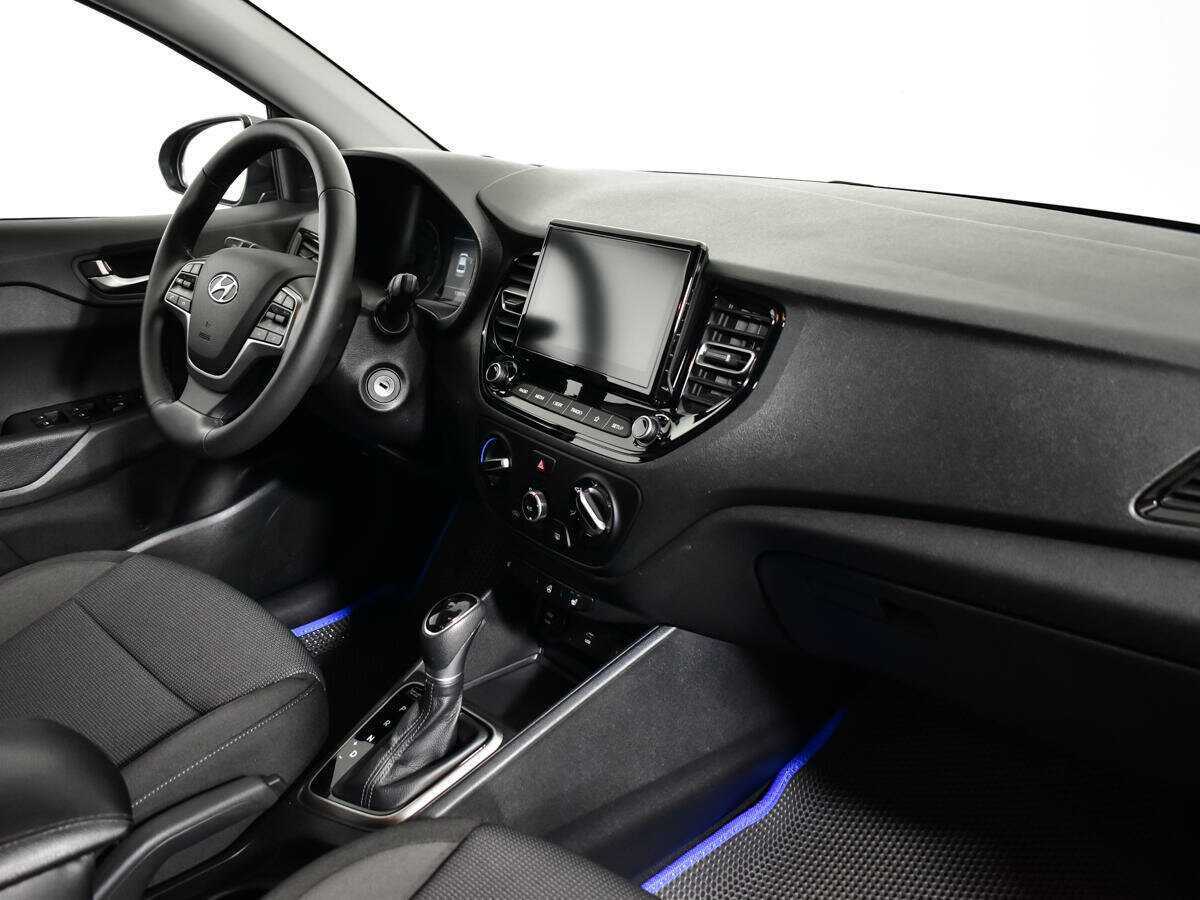 Купить Hyundai Solaris с пробегом. Фото: #8