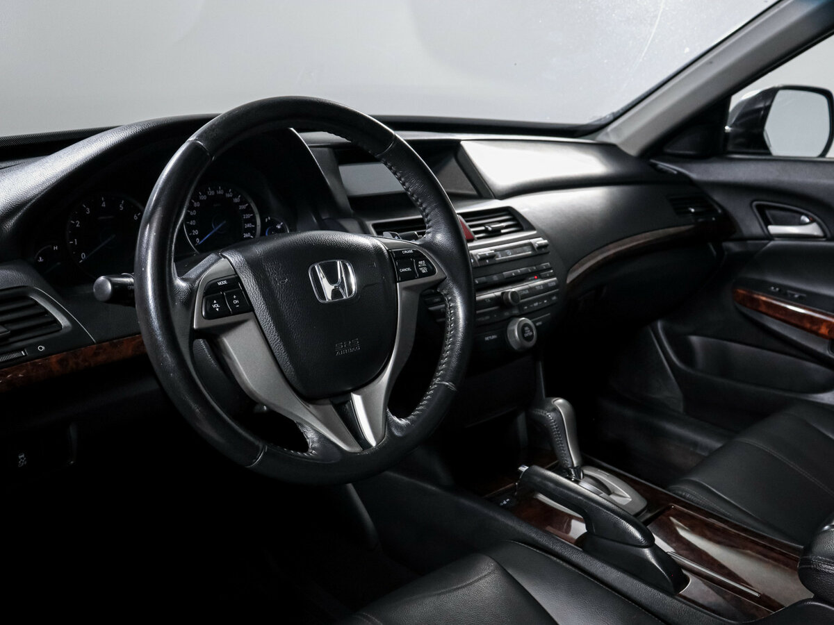Купить Honda Crosstour с пробегом. Фото: #9