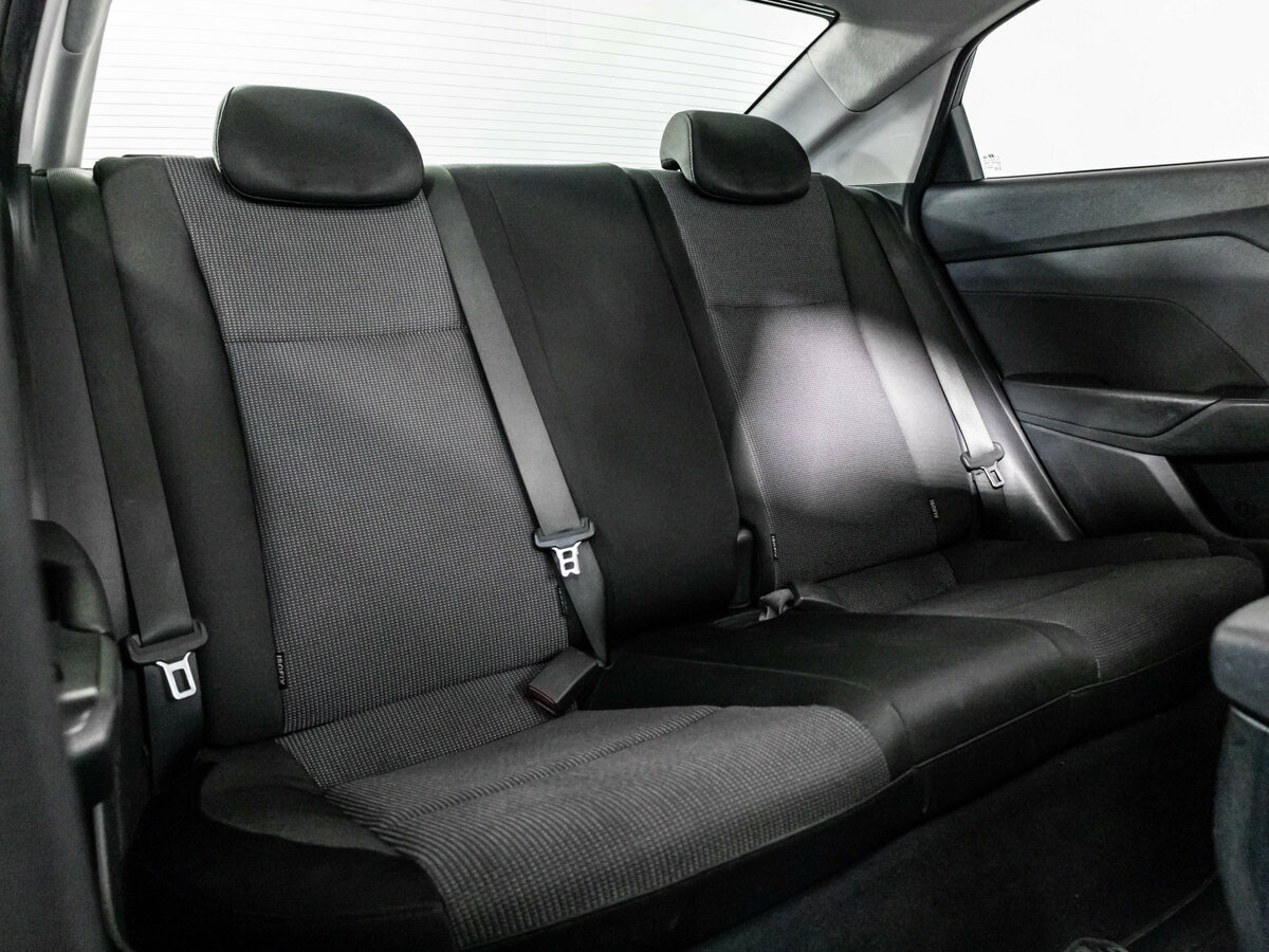 Купить Hyundai Solaris с пробегом. Фото: #18