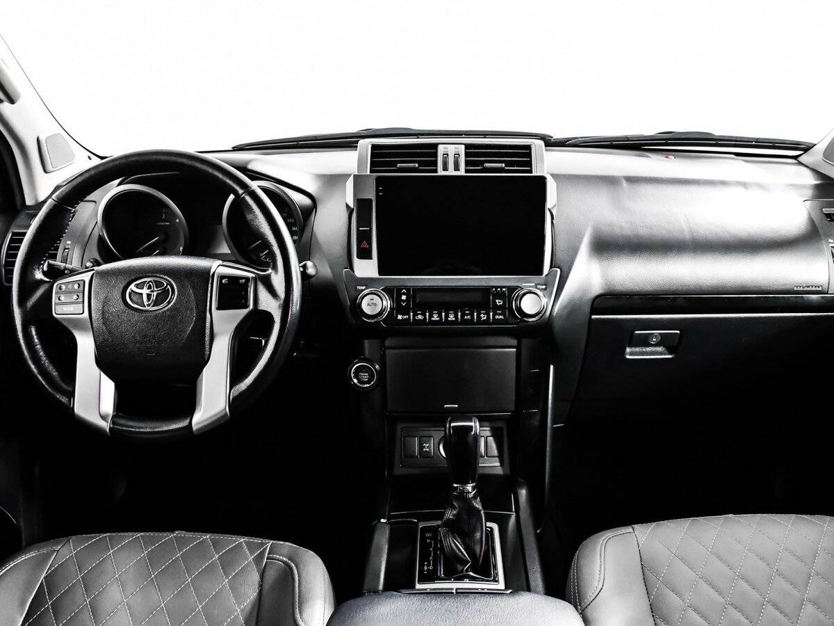 Купить Toyota Land Cruiser Prado с пробегом. Фото: #8