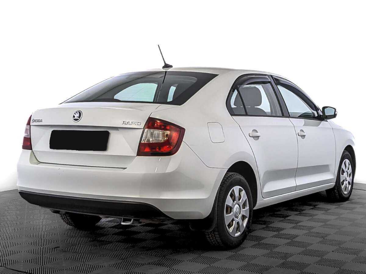 Купить Skoda Rapid с пробегом. Фото: #4
