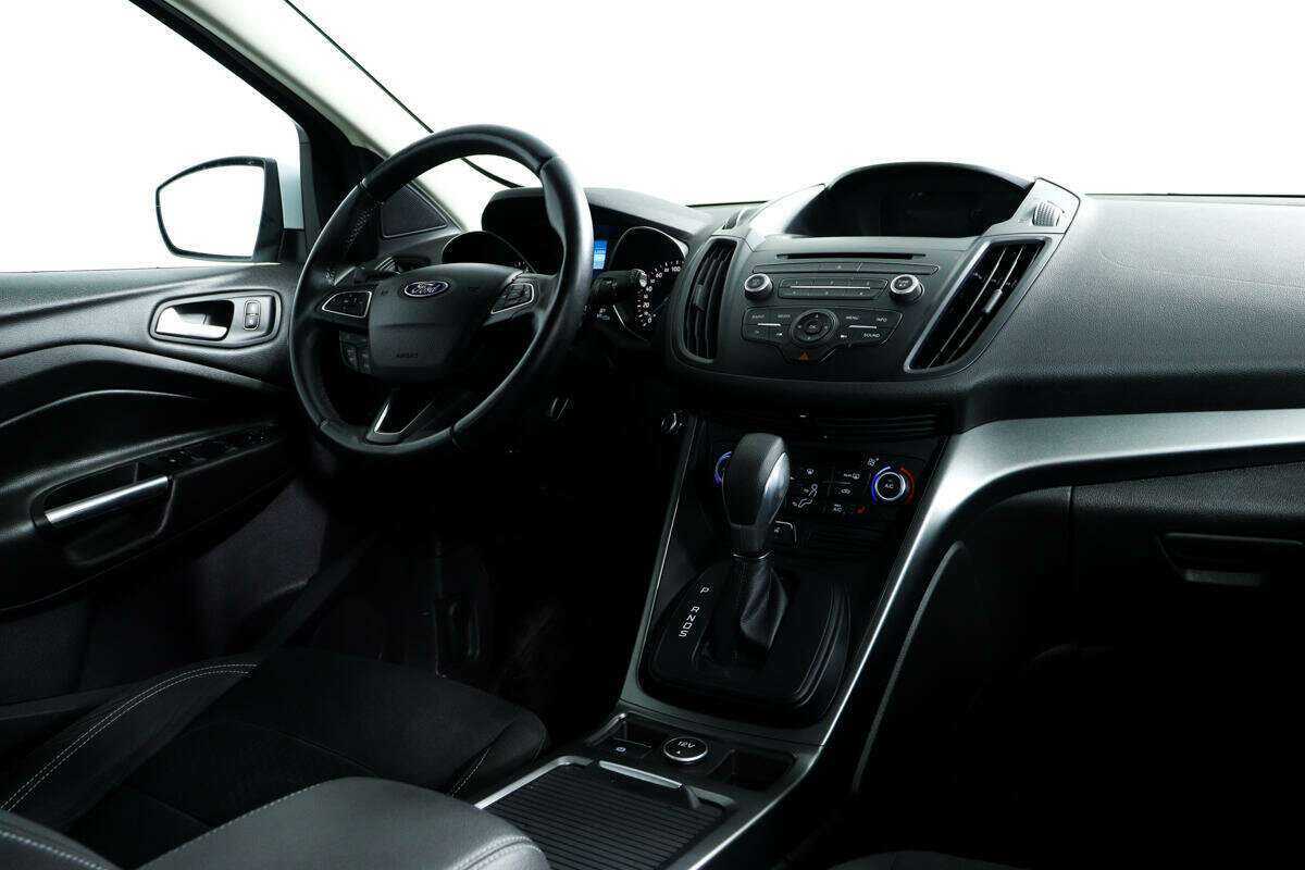 Купить Ford Kuga с пробегом. Фото: #8