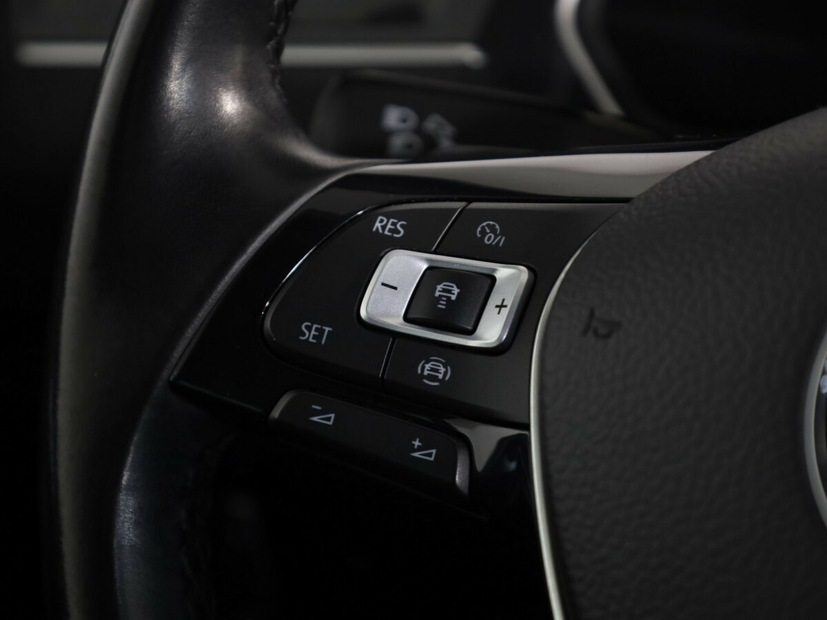 Купить Volkswagen Tiguan с пробегом. Фото: #7