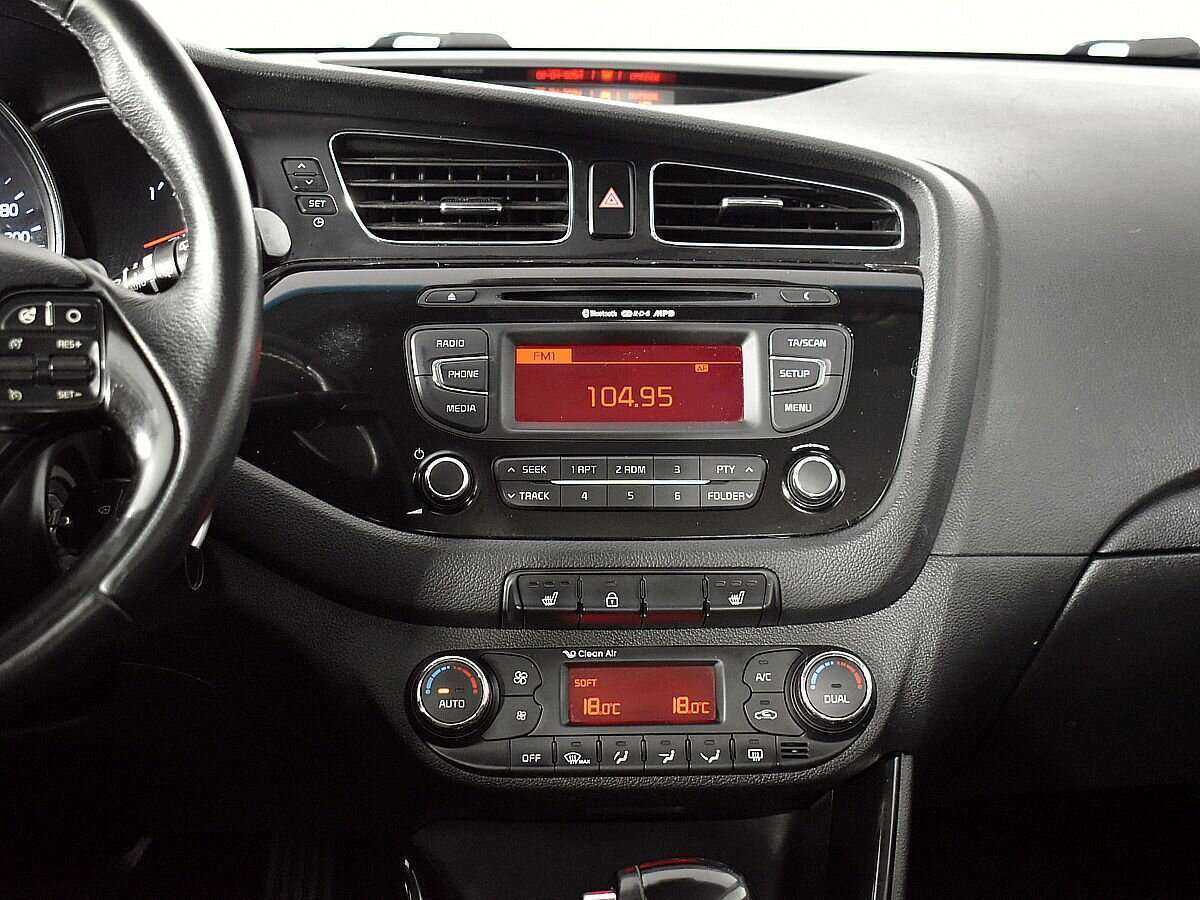 Купить Kia Ceed с пробегом. Фото: #13