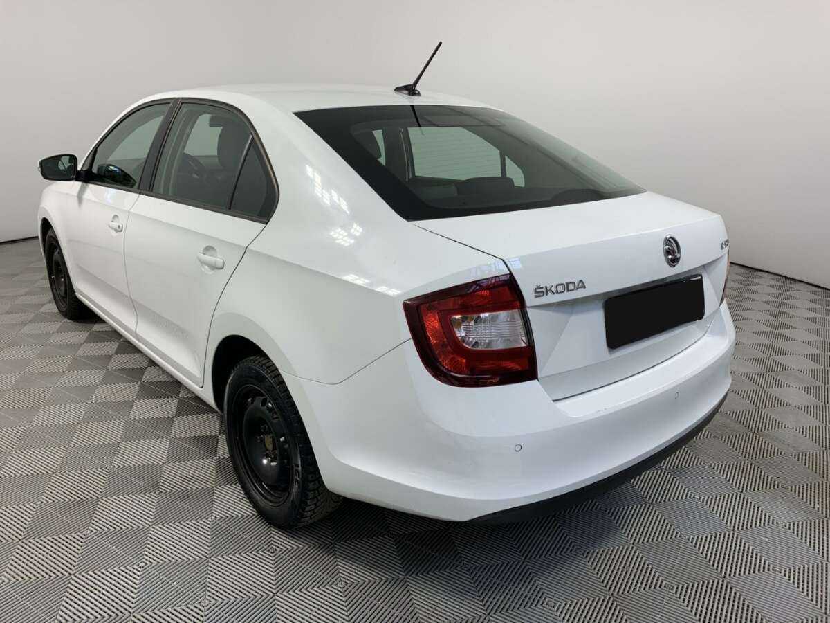 Купить Skoda Rapid с пробегом. Фото: #6