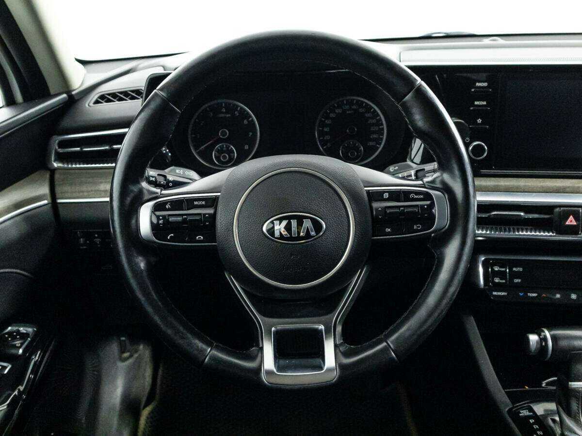 Купить Kia K5 с пробегом. Фото: #21