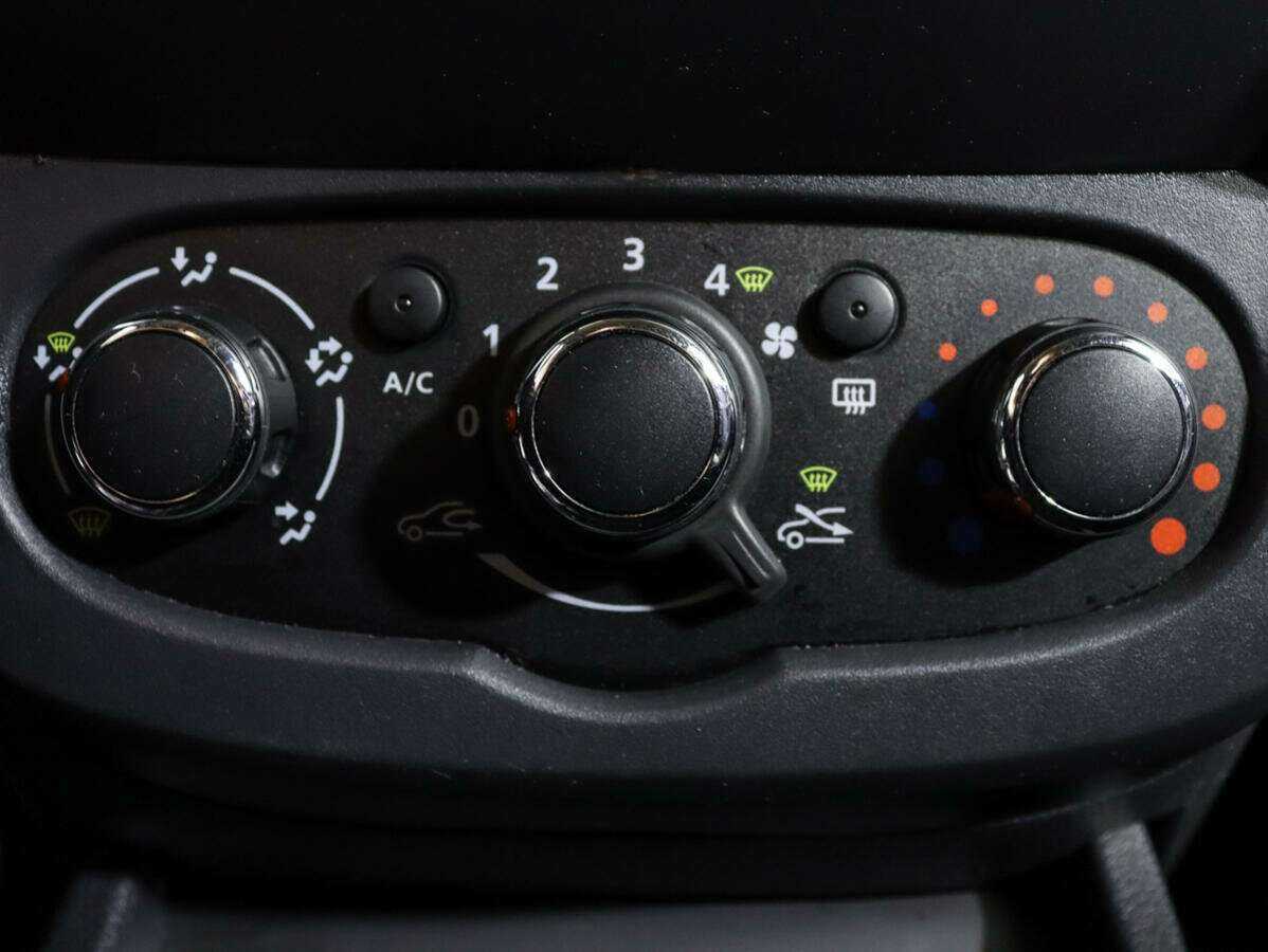 Купить Lada (ВАЗ) Largus с пробегом. Фото: #17