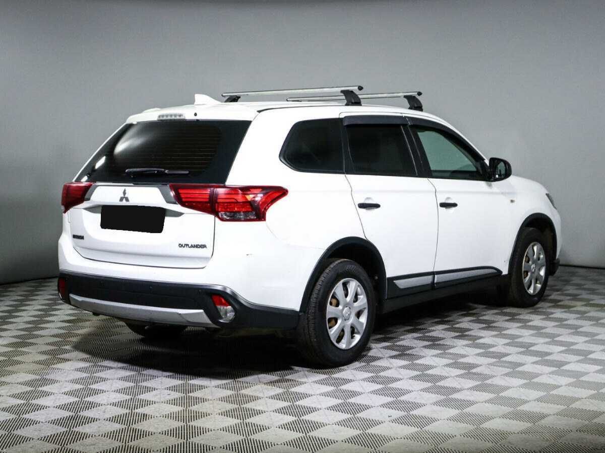 Купить Mitsubishi Outlander с пробегом. Фото: #3