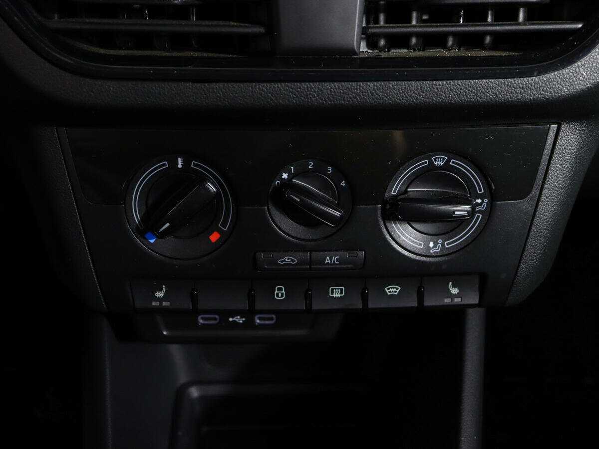 Купить Skoda Rapid с пробегом. Фото: #12