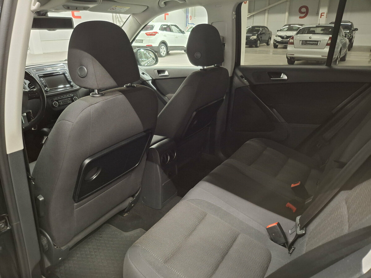 Купить Volkswagen Tiguan с пробегом. Фото: #11