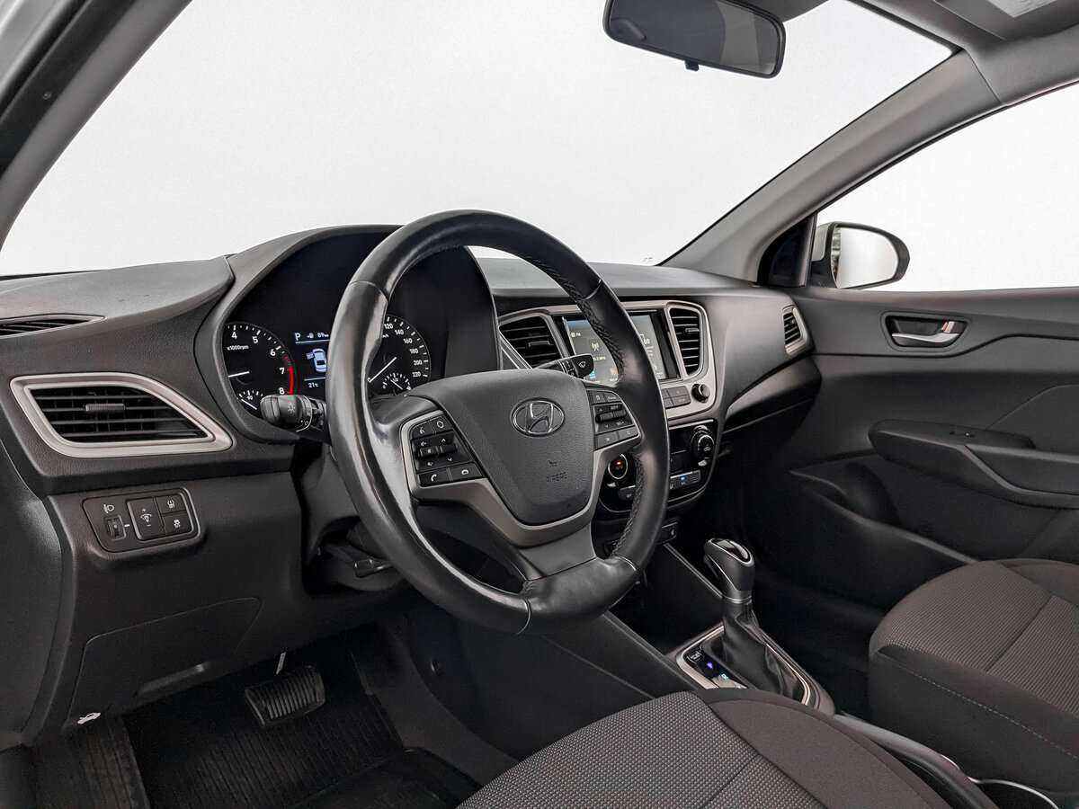 Купить Hyundai Solaris с пробегом. Фото: #13