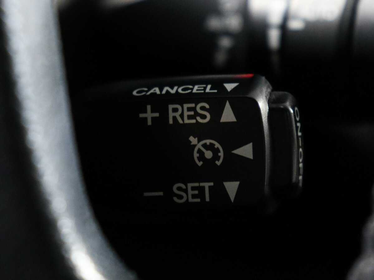 Купить Toyota Camry с пробегом. Фото: #15