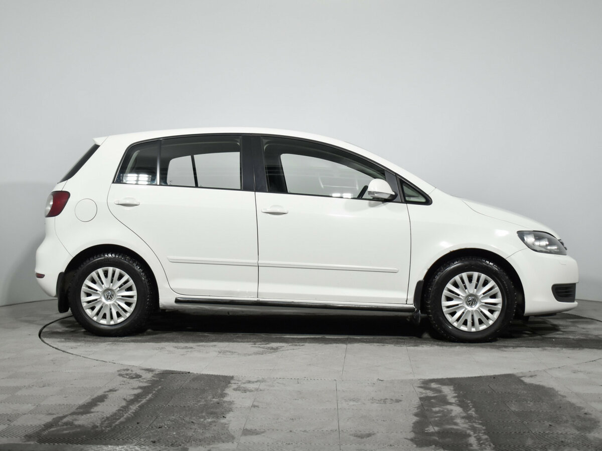 Купить Volkswagen Golf Plus с пробегом. Фото: #3