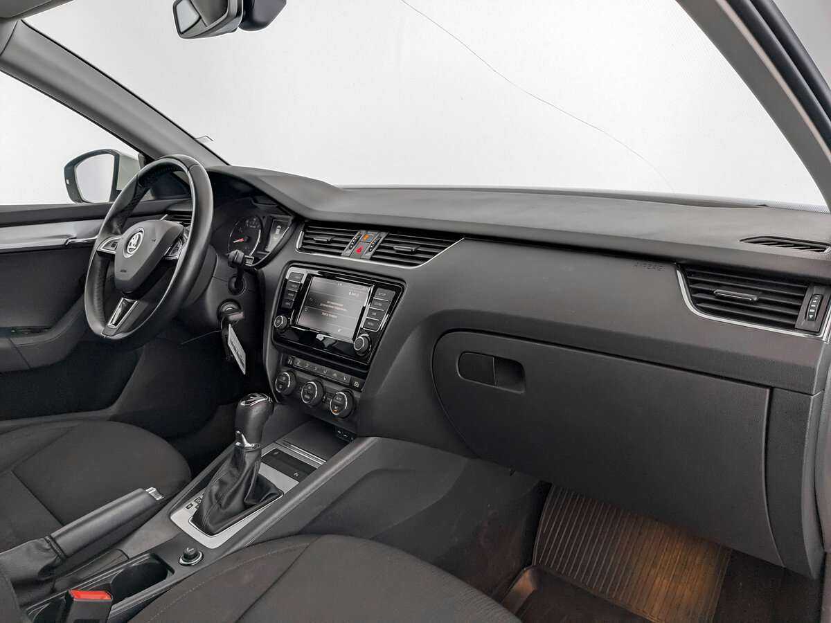 Купить Skoda Octavia с пробегом. Фото: #7