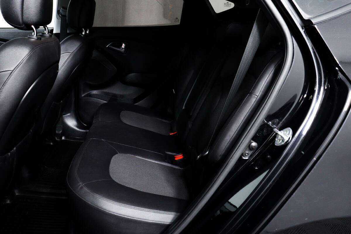 Купить Hyundai ix35 с пробегом. Фото: #11