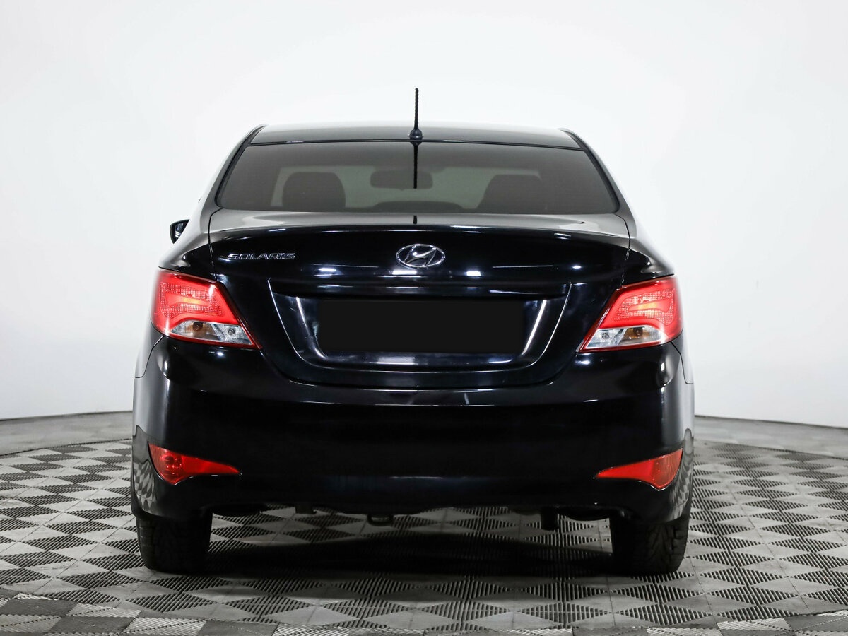 Купить Hyundai Solaris с пробегом. Фото: #4