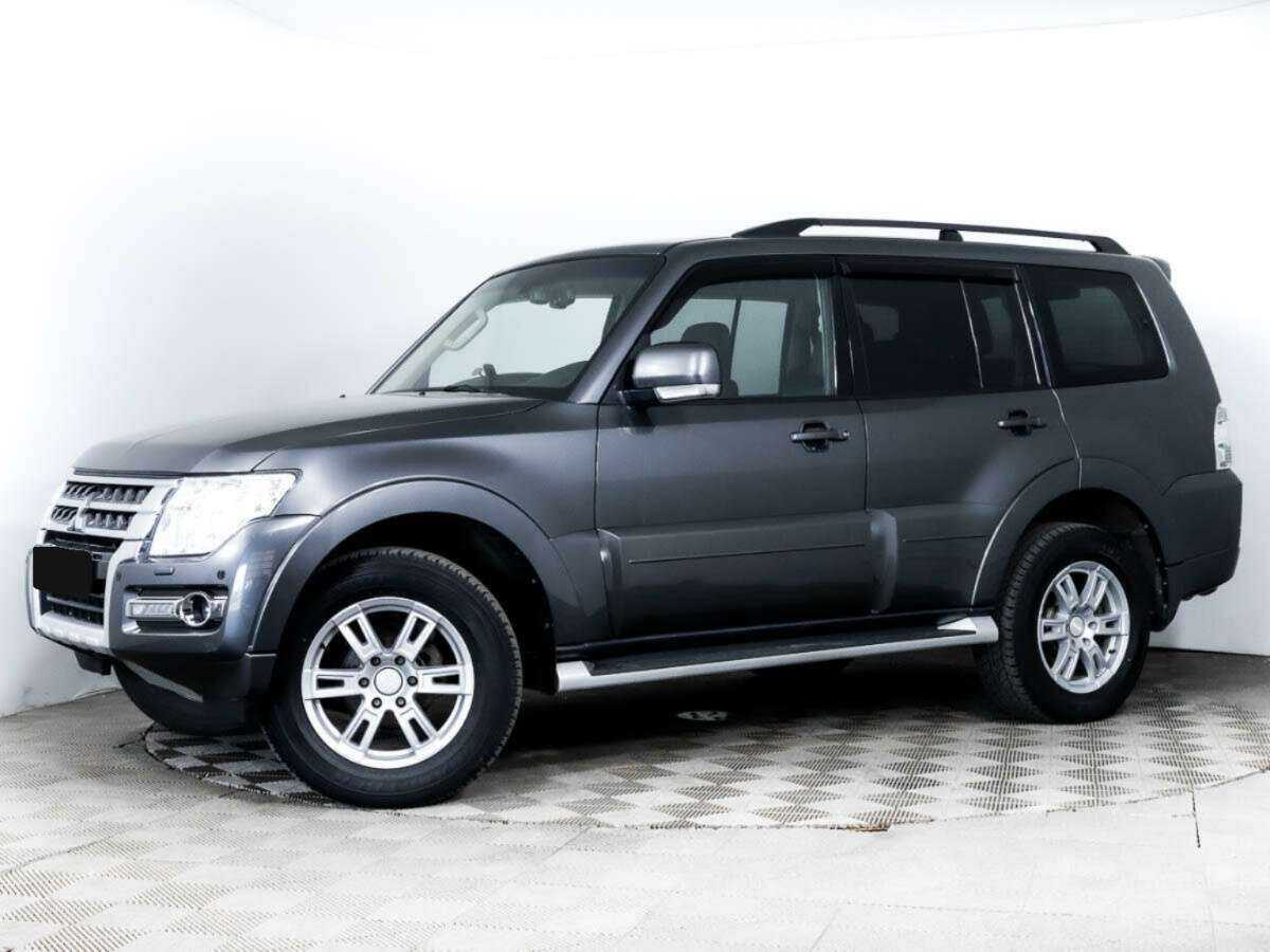 Купить Mitsubishi Pajero с пробегом. Посмотреть фото