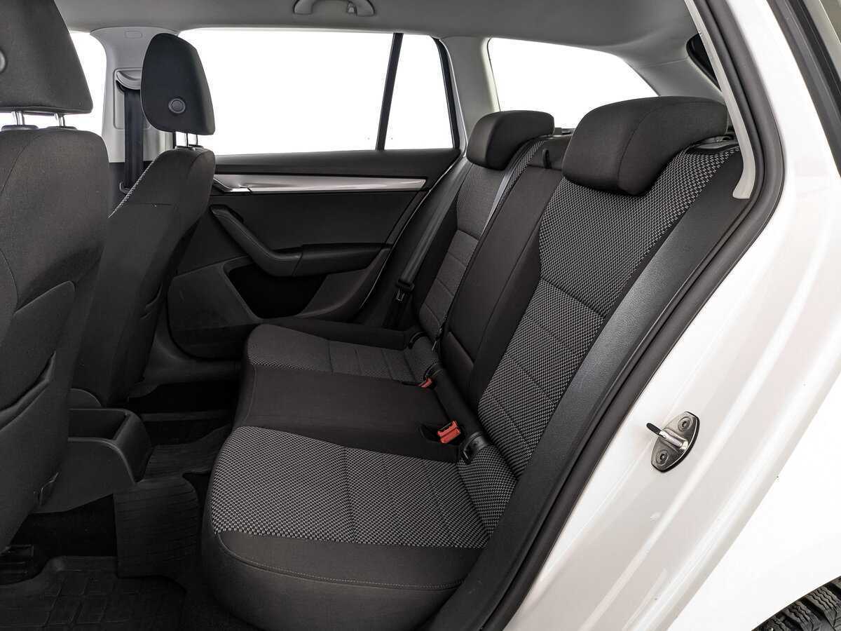 Купить Skoda Octavia с пробегом. Фото: #17