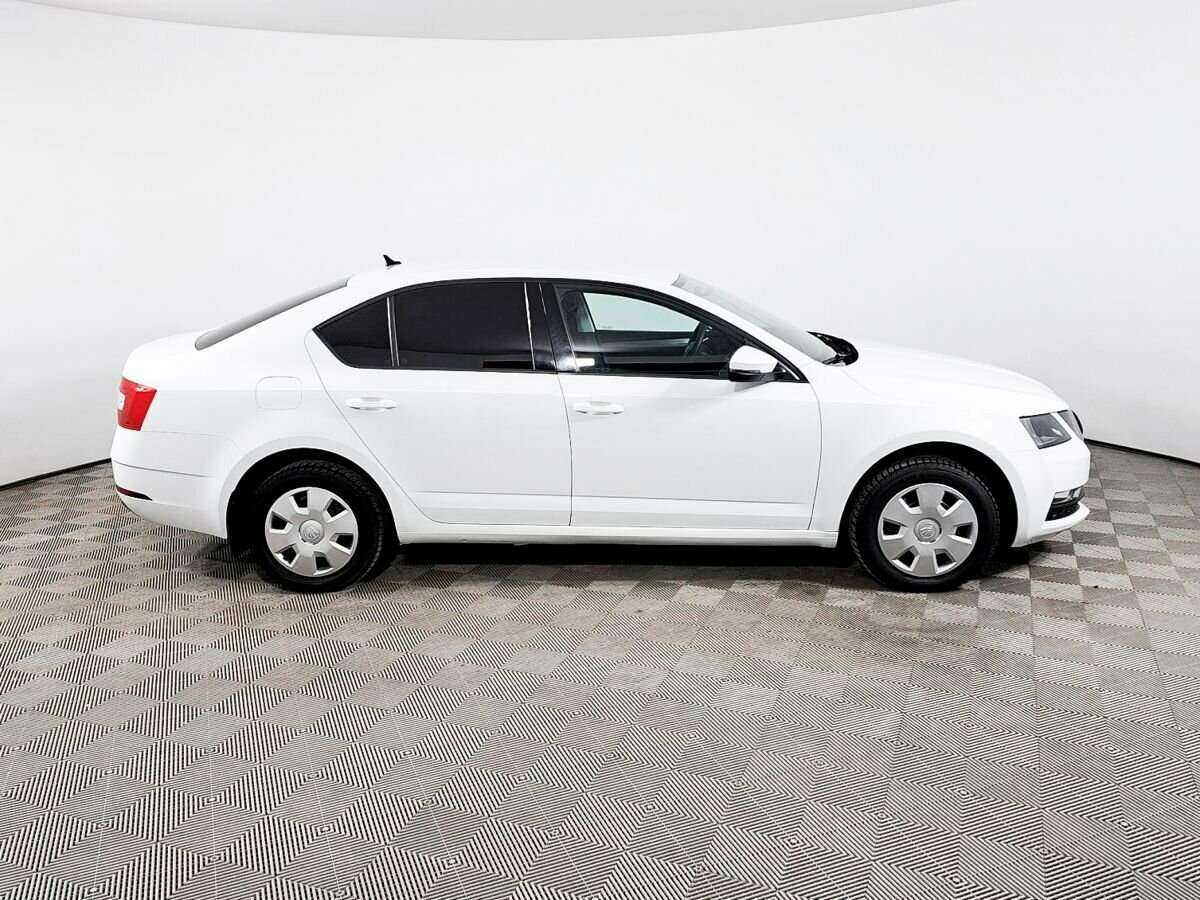 Купить Skoda Octavia с пробегом. Фото: #3