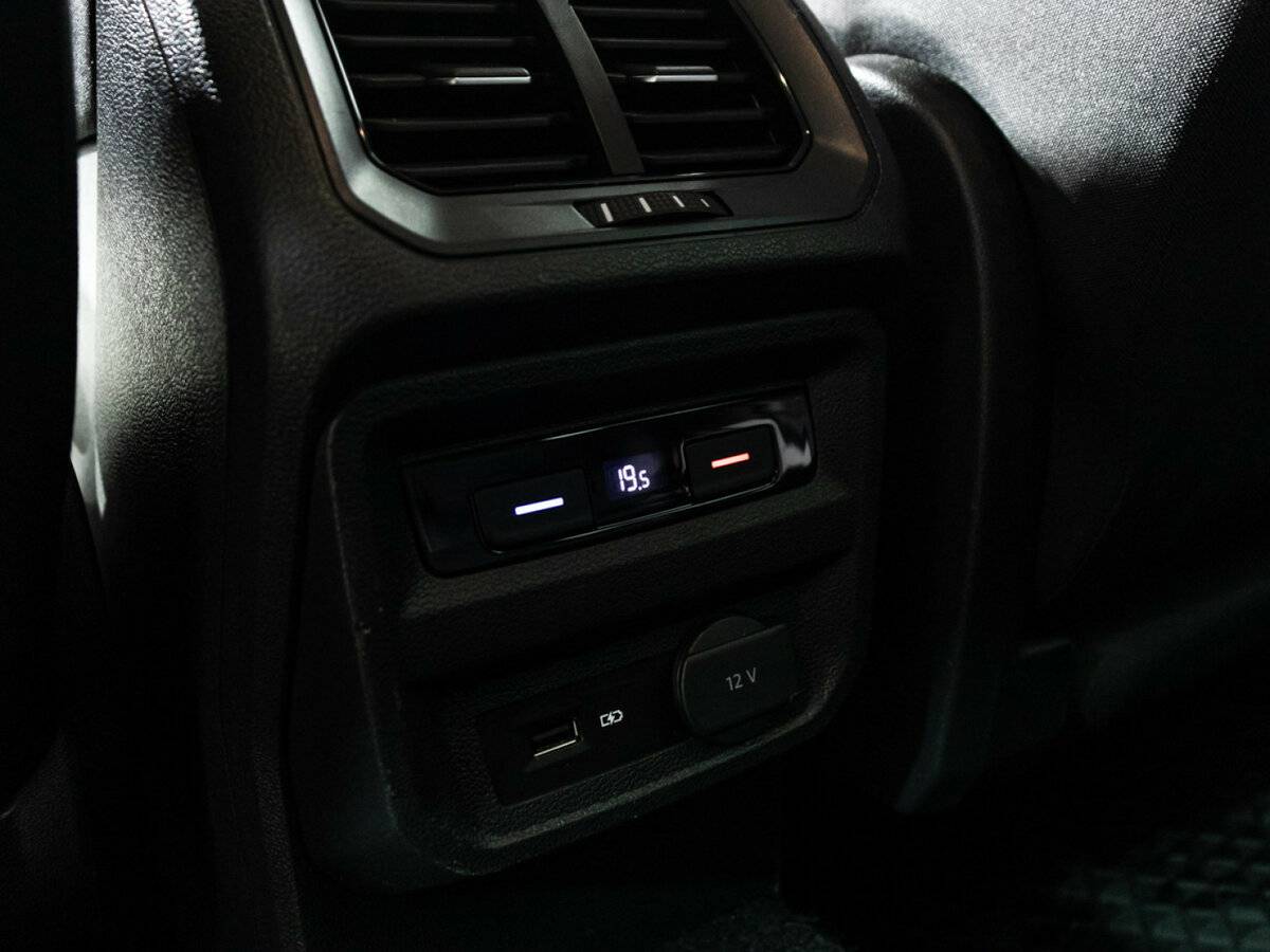 Купить Volkswagen Tiguan с пробегом. Фото: #17