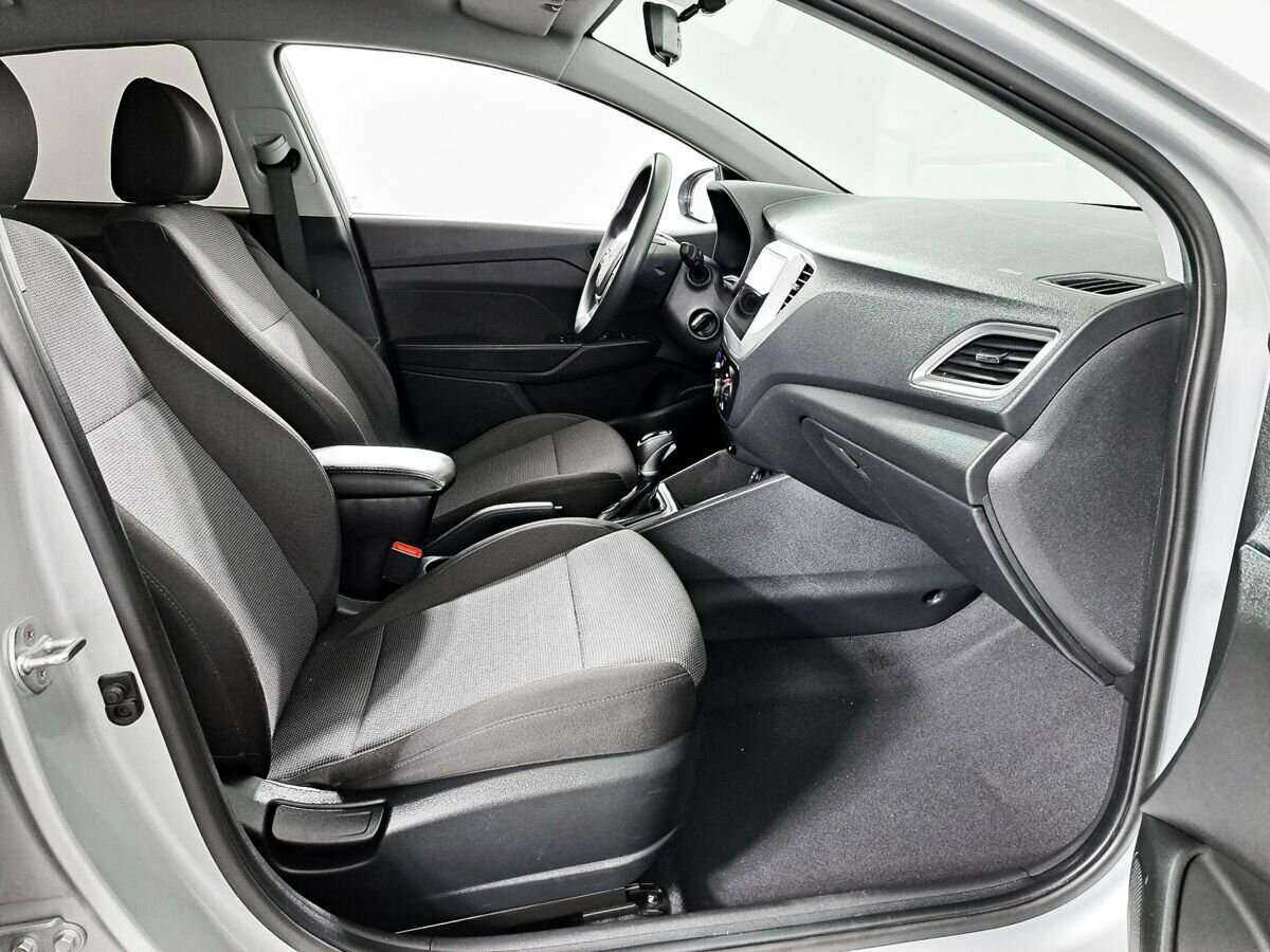 Купить Hyundai Solaris с пробегом. Фото: #6