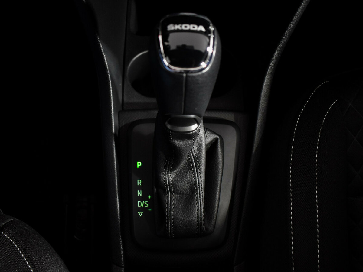 Купить Skoda Rapid с пробегом. Фото: #16