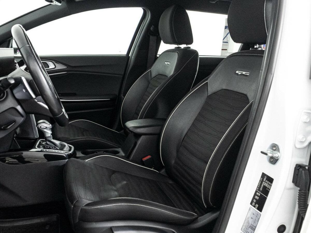 Купить Kia Ceed с пробегом. Фото: #22